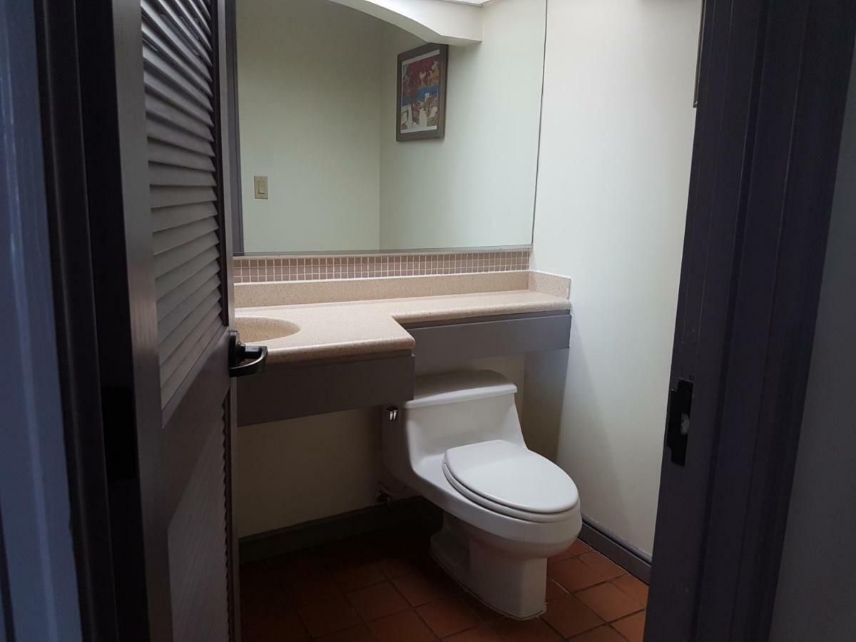 Hotel Santa Fe Tamuning Kültér fotó